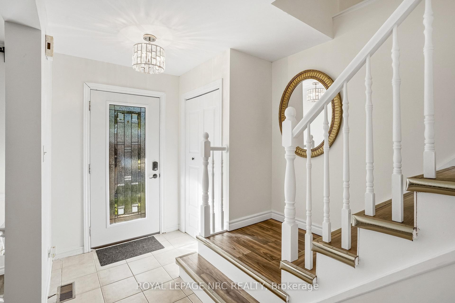 Photo 3 of 6033 Wildrose Crescent, Niagara Falls, Oldfield — HOMEH