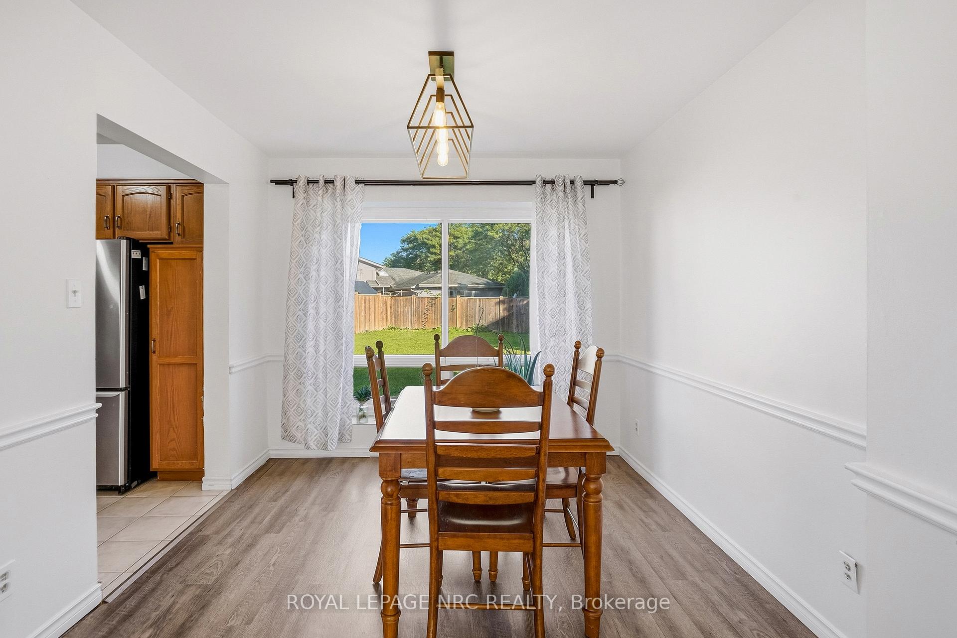 Photo 7 of 6033 Wildrose Crescent, Niagara Falls, Oldfield — HOMEH