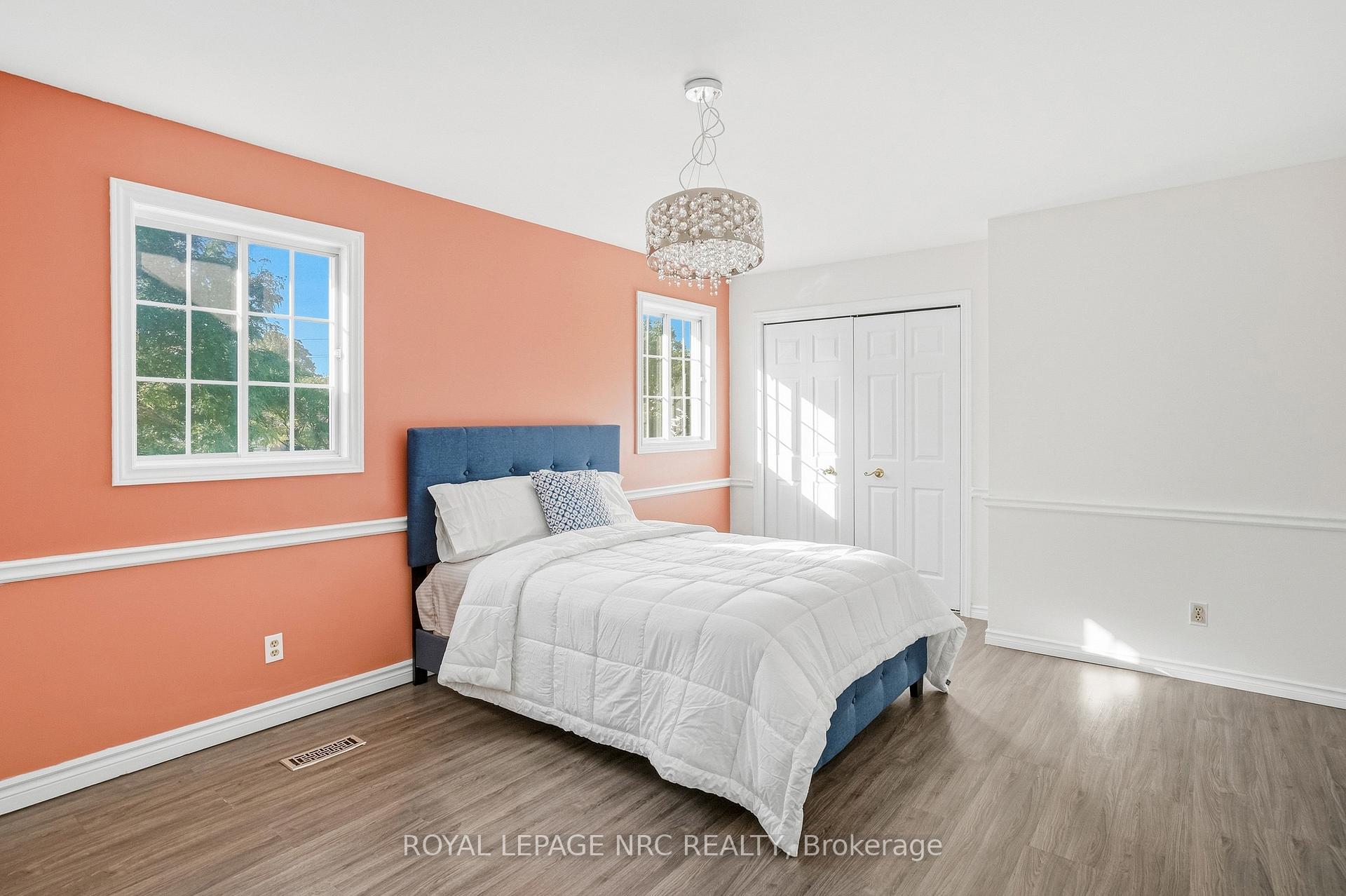 Photo 12 of 6033 Wildrose Crescent, Niagara Falls, Oldfield — HOMEH