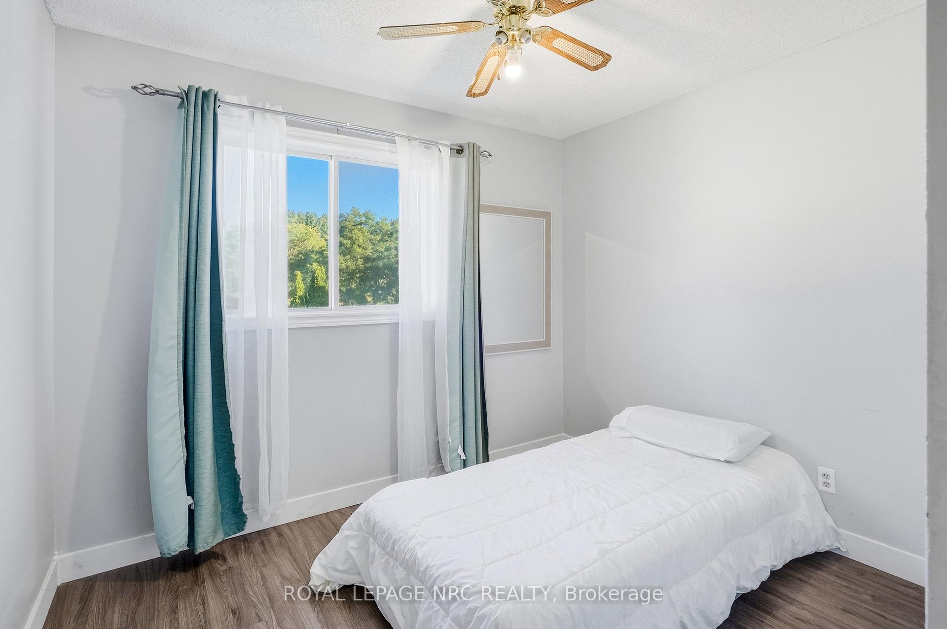 Photo 15 of 6033 Wildrose Crescent, Niagara Falls, Oldfield — HOMEH