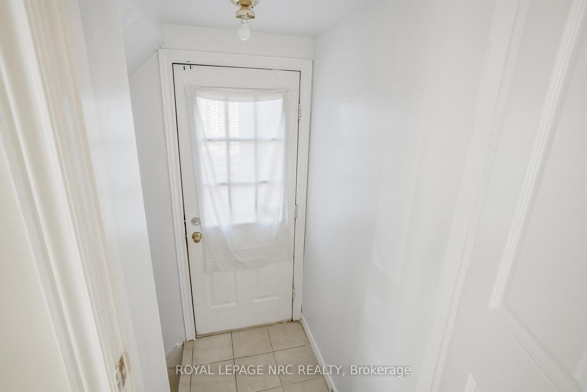 Photo 17 of 6033 Wildrose Crescent, Niagara Falls, Oldfield — HOMEH