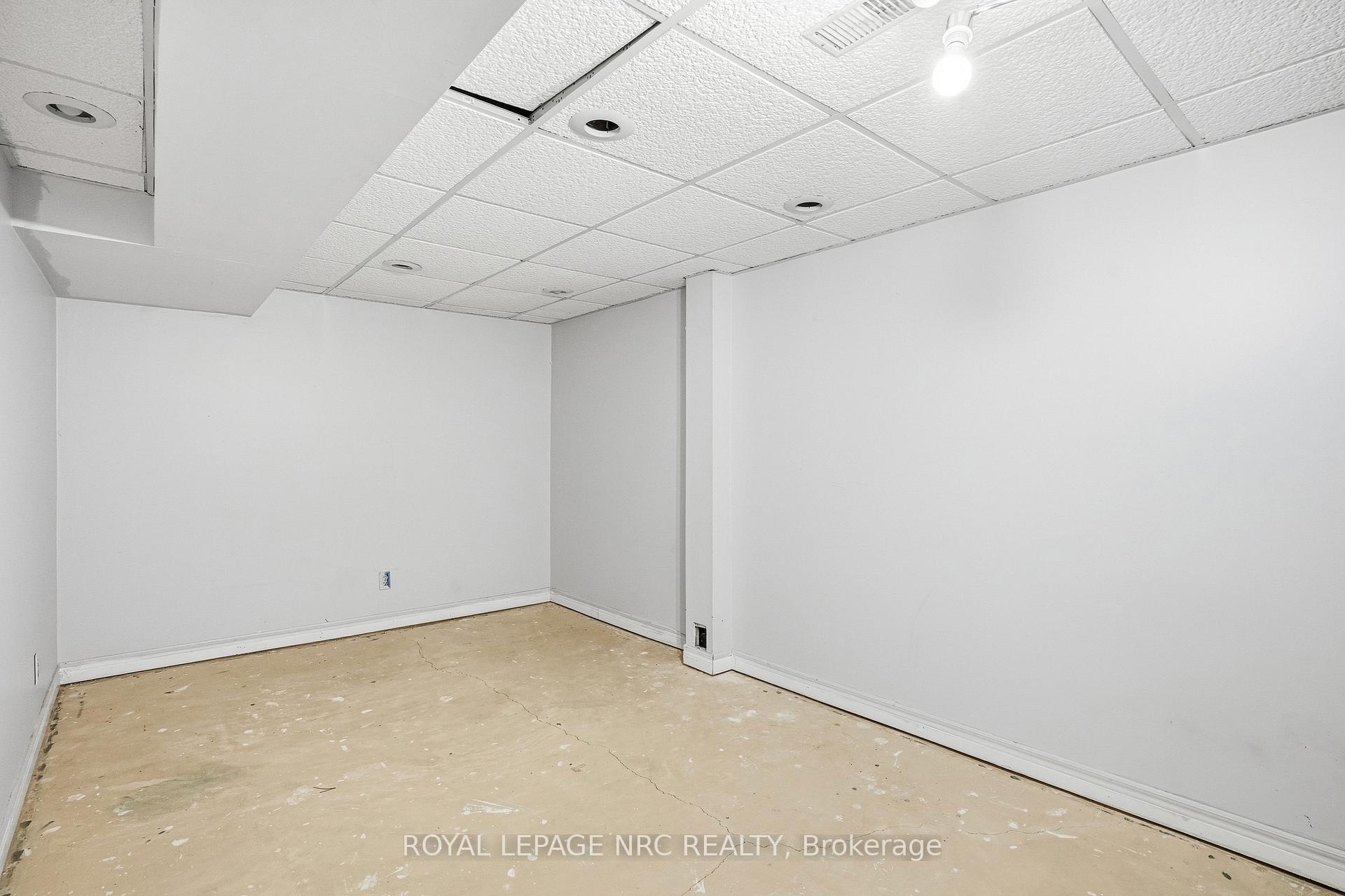 Photo 18 of 6033 Wildrose Crescent, Niagara Falls, Oldfield — HOMEH