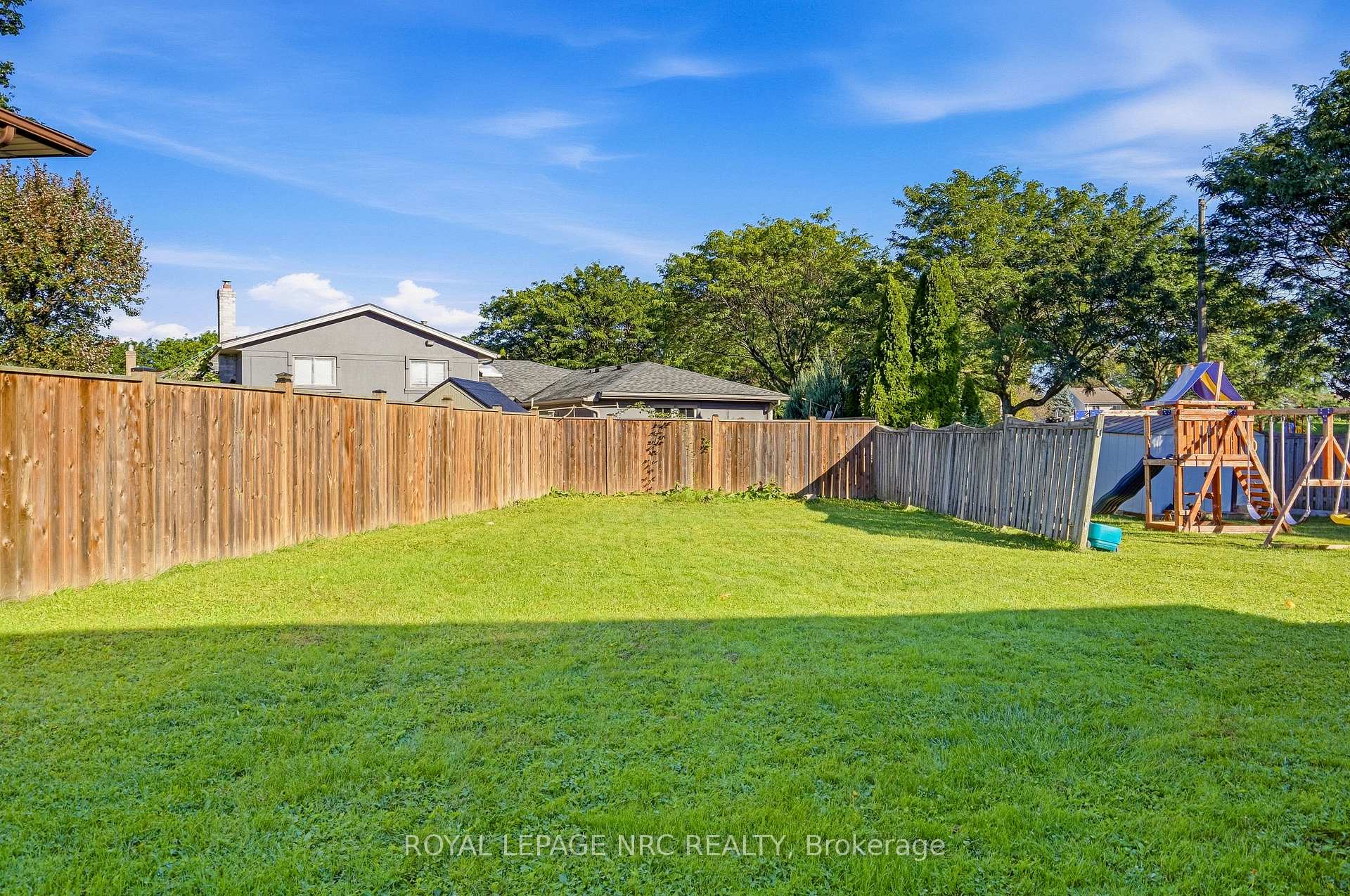 Photo 21 of 6033 Wildrose Crescent, Niagara Falls, Oldfield — HOMEH