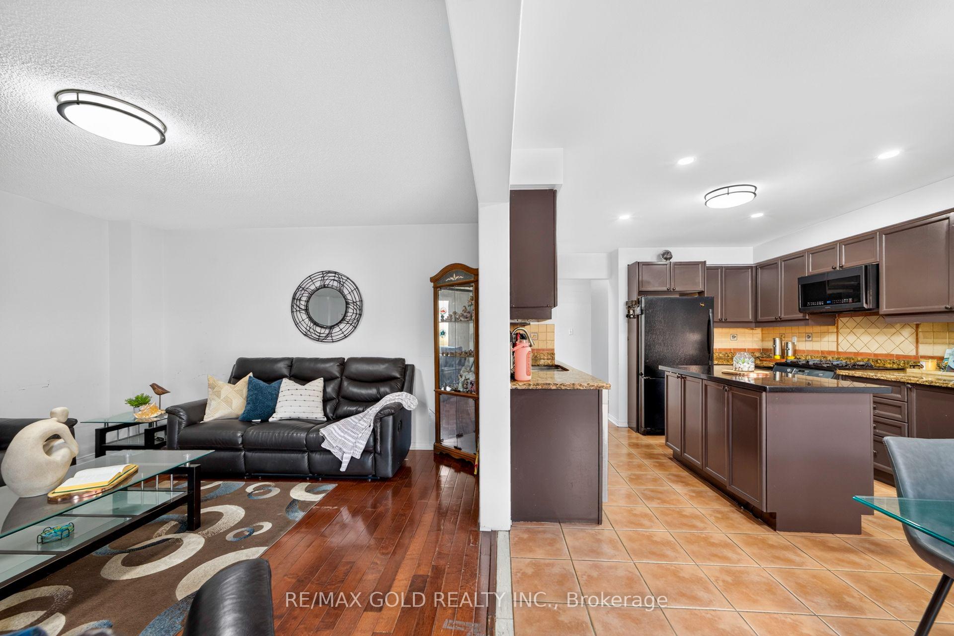 Photo 15 of 19 Briardale Road, Brampton, Fletcher's Meadow — HOMEH