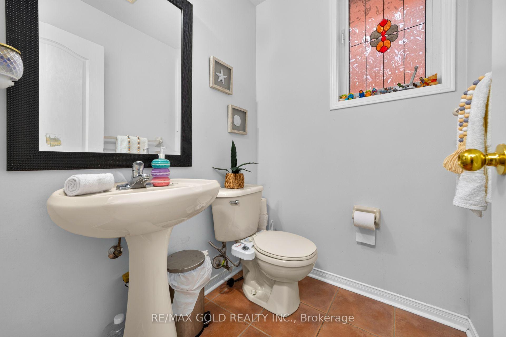 Photo 18 of 19 Briardale Road, Brampton, Fletcher's Meadow — HOMEH