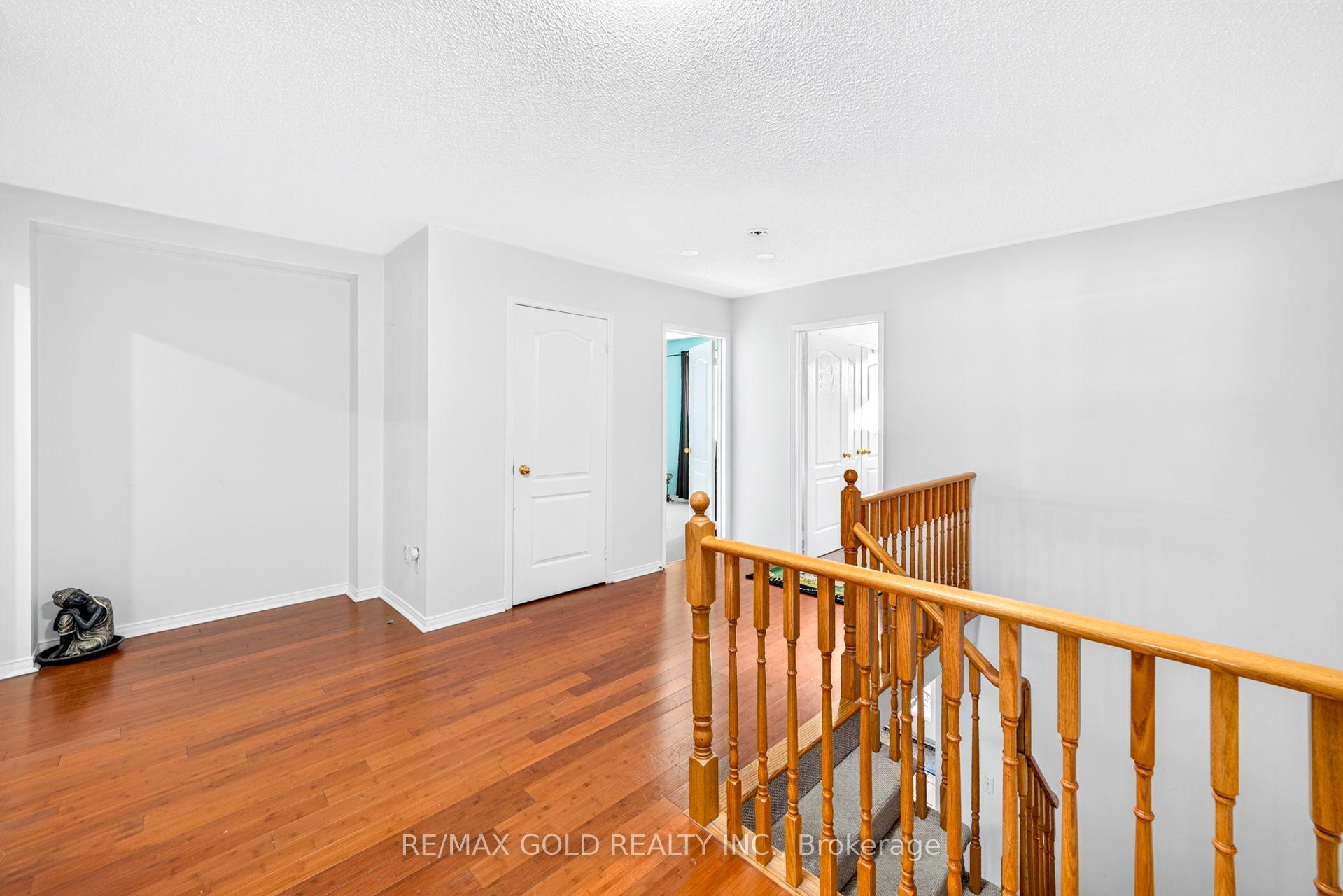 Photo 20 of 19 Briardale Road, Brampton, Fletcher's Meadow — HOMEH