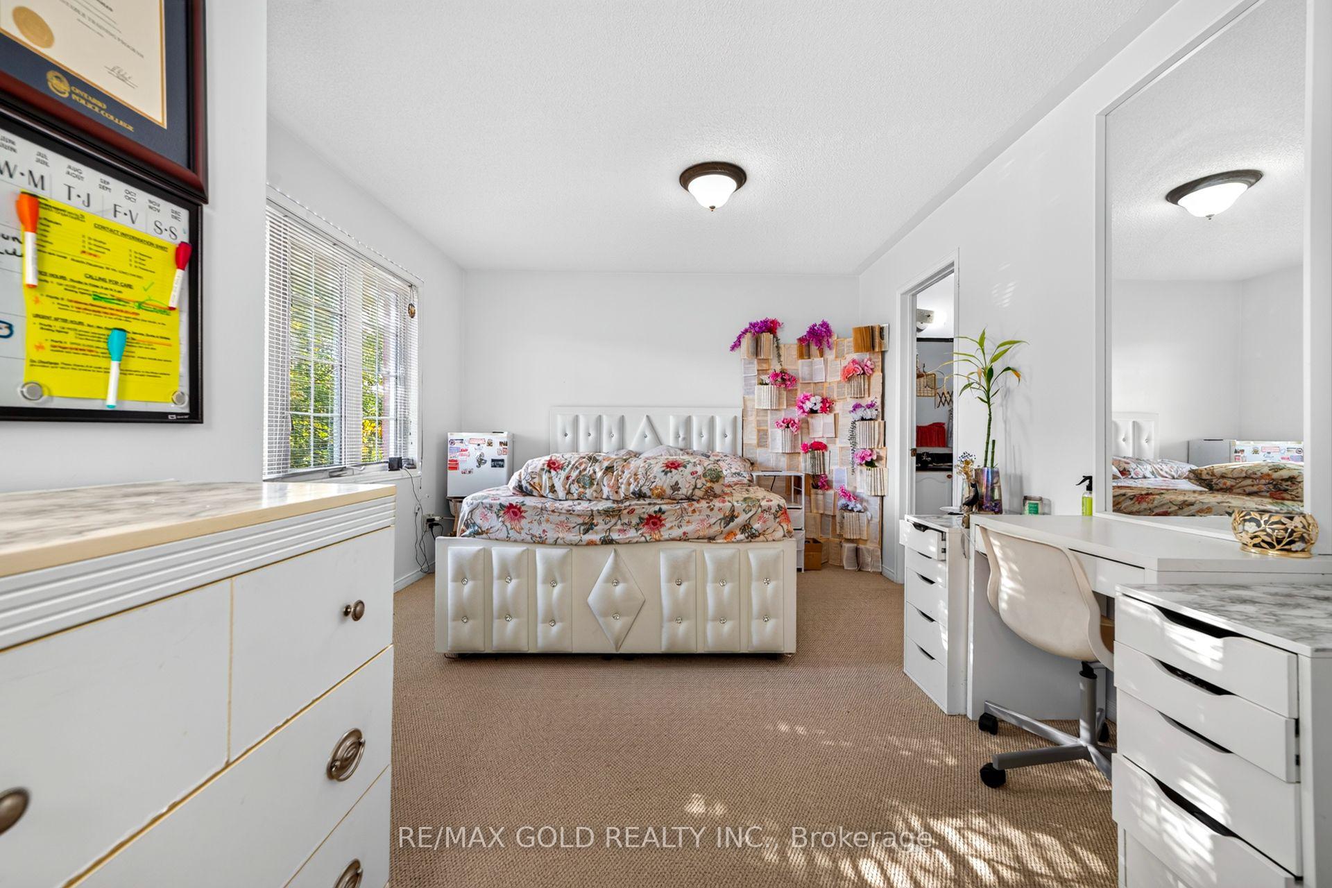 Photo 29 of 19 Briardale Road, Brampton, Fletcher's Meadow — HOMEH
