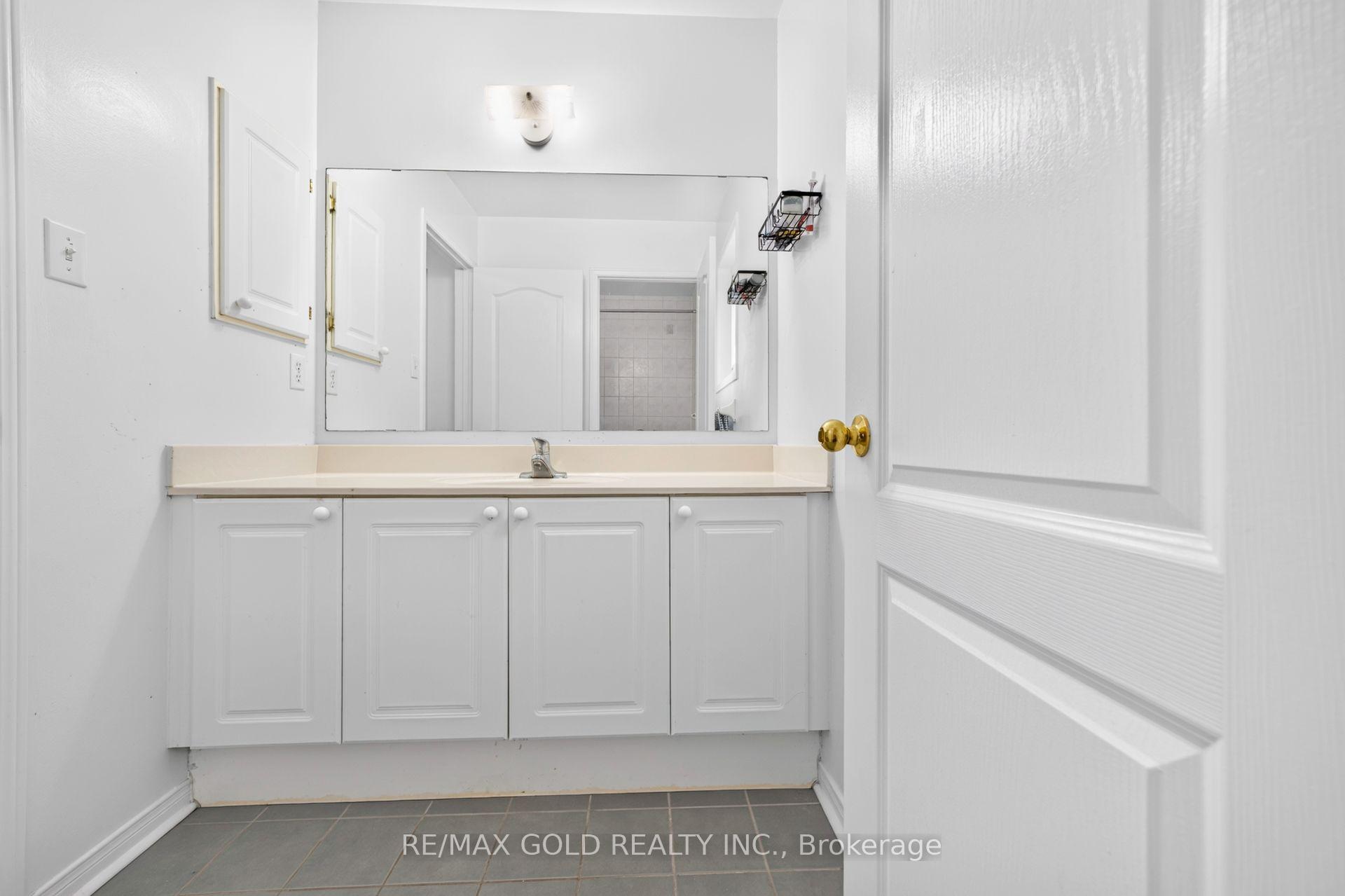 Photo 32 of 19 Briardale Road, Brampton, Fletcher's Meadow — HOMEH