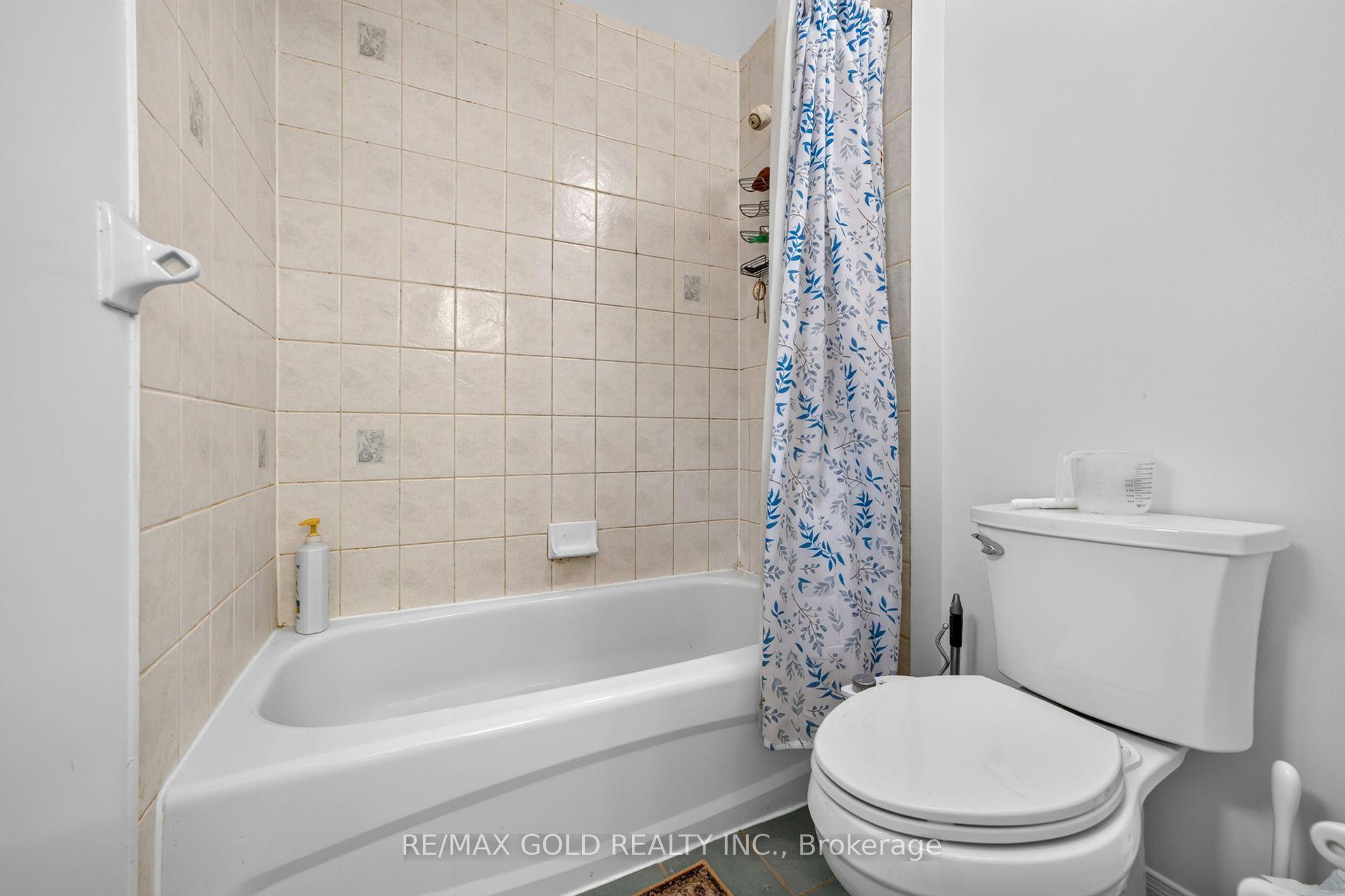 Photo 33 of 19 Briardale Road, Brampton, Fletcher's Meadow — HOMEH