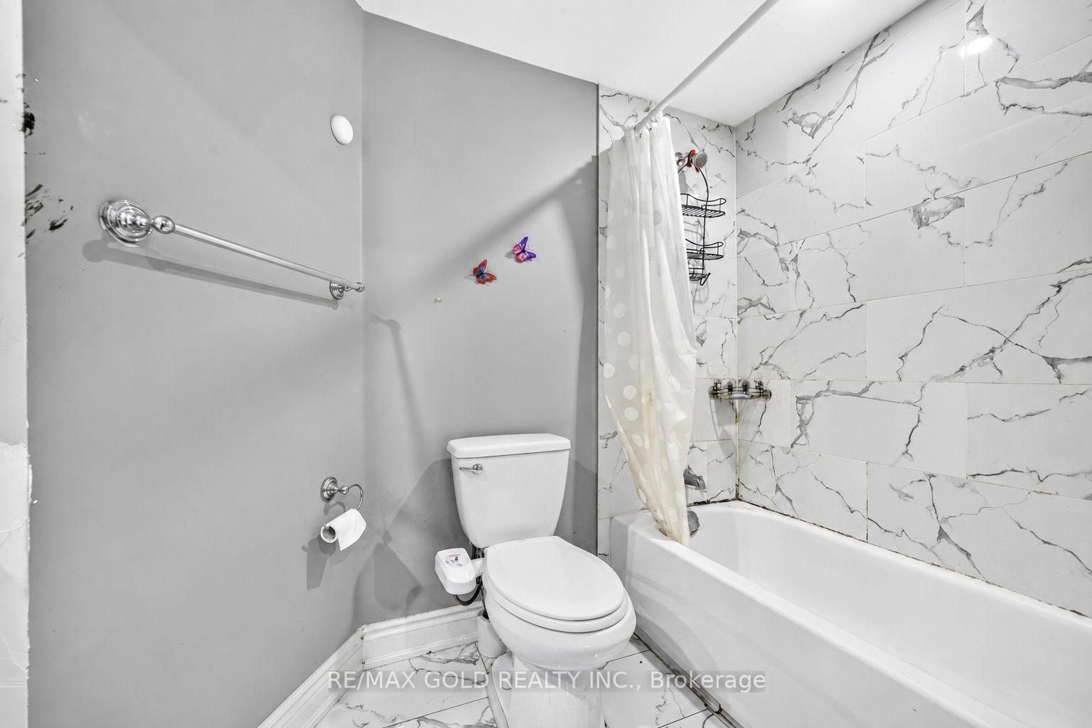 Photo 45 of 19 Briardale Road, Brampton, Fletcher's Meadow — HOMEH