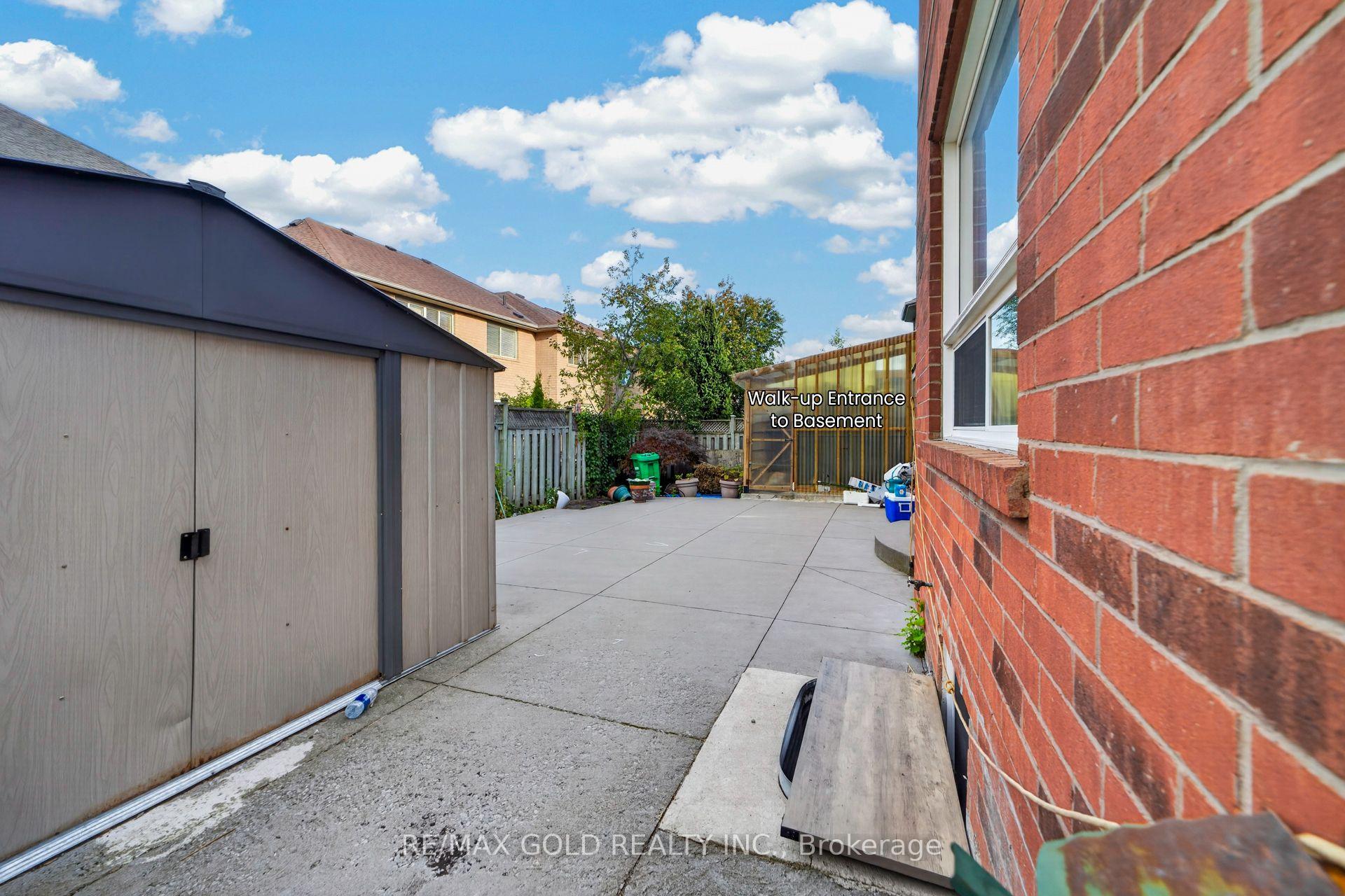 Photo 47 of 19 Briardale Road, Brampton, Fletcher's Meadow — HOMEH