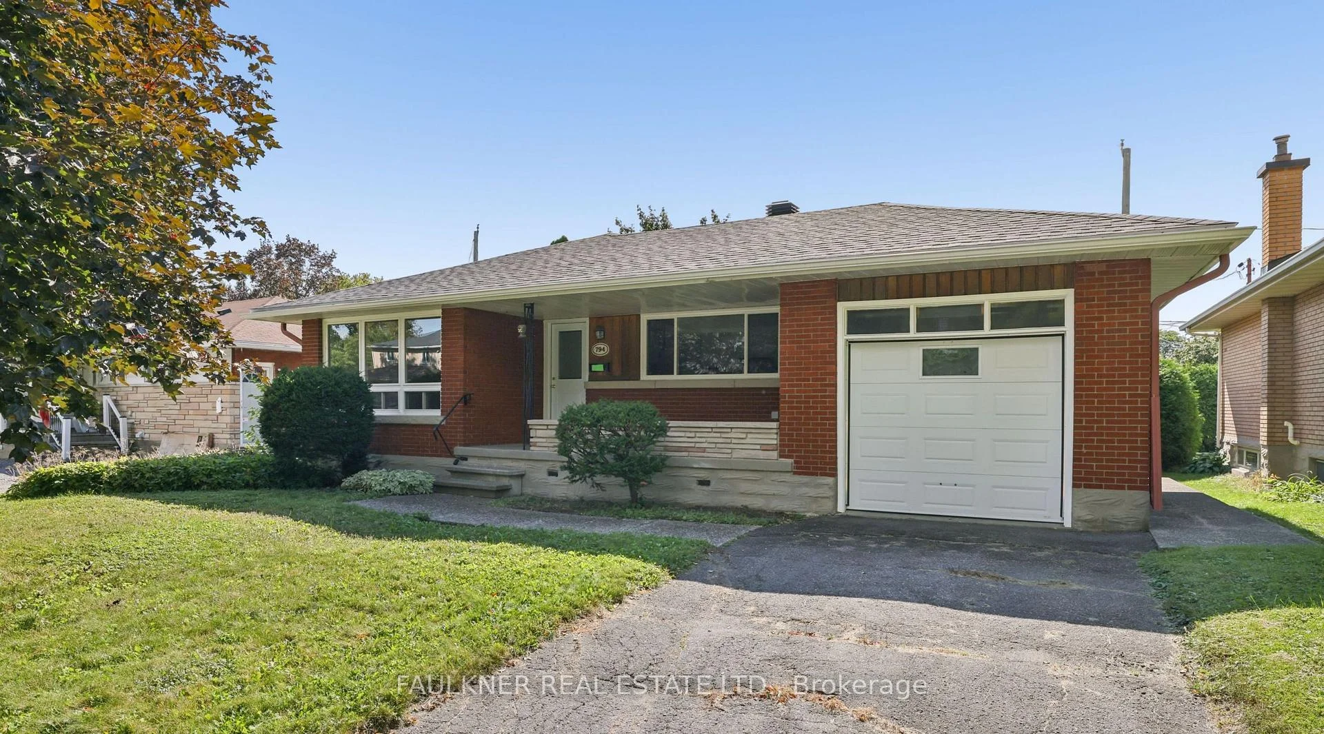 Photo 3 of 794 Adams Avenue, Ottawa, Elmvale Acres — HOMEH