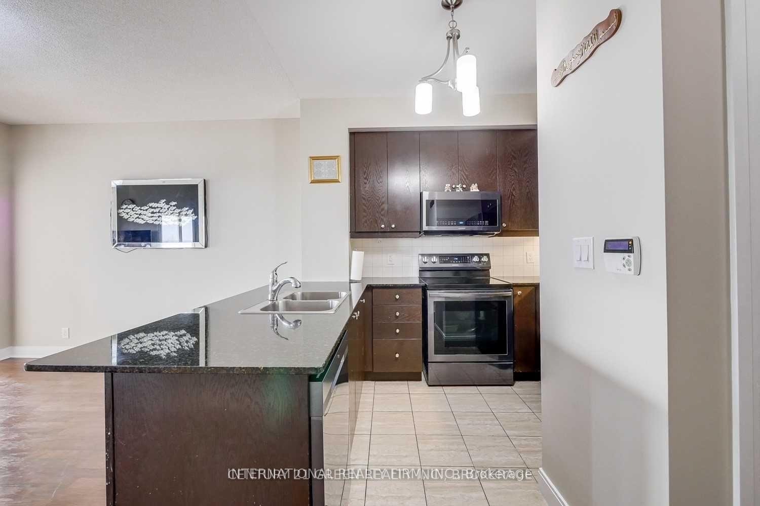 Photo 7 of Unit 3802, 60 Absolute Avenue, Mississauga, City Centre — HOMEH