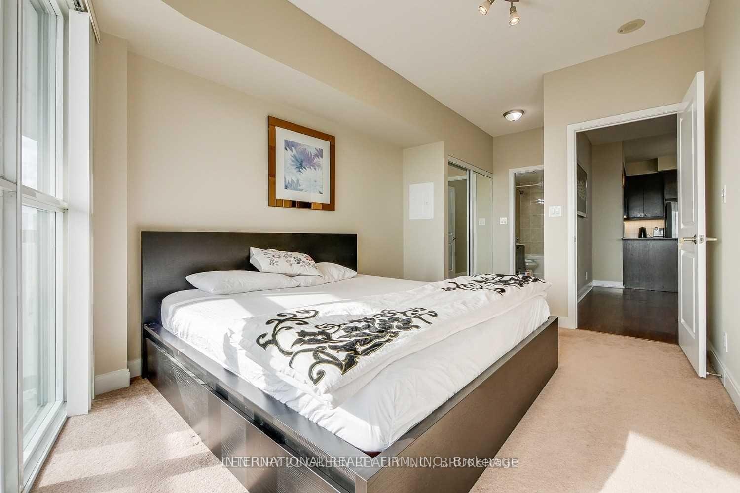Photo 15 of Unit 3802, 60 Absolute Avenue, Mississauga, City Centre — HOMEH