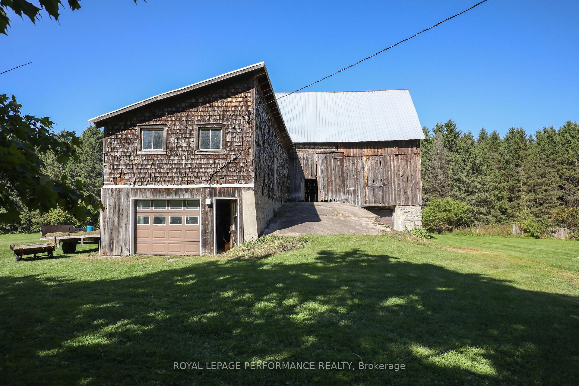 Photo 4 of 8253 Russell Road, Ottawa, Sarsfield/Bearbrook — HOMEH