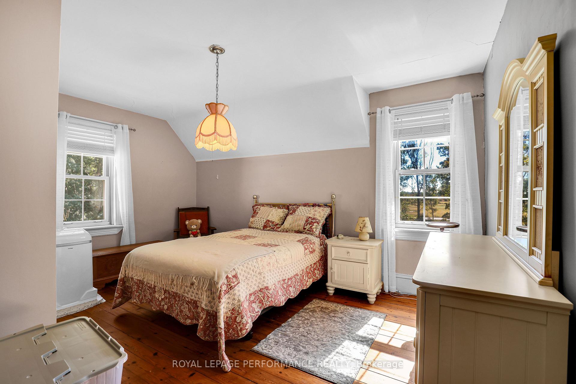 Photo 13 of 8253 Russell Road, Ottawa, Sarsfield/Bearbrook — HOMEH