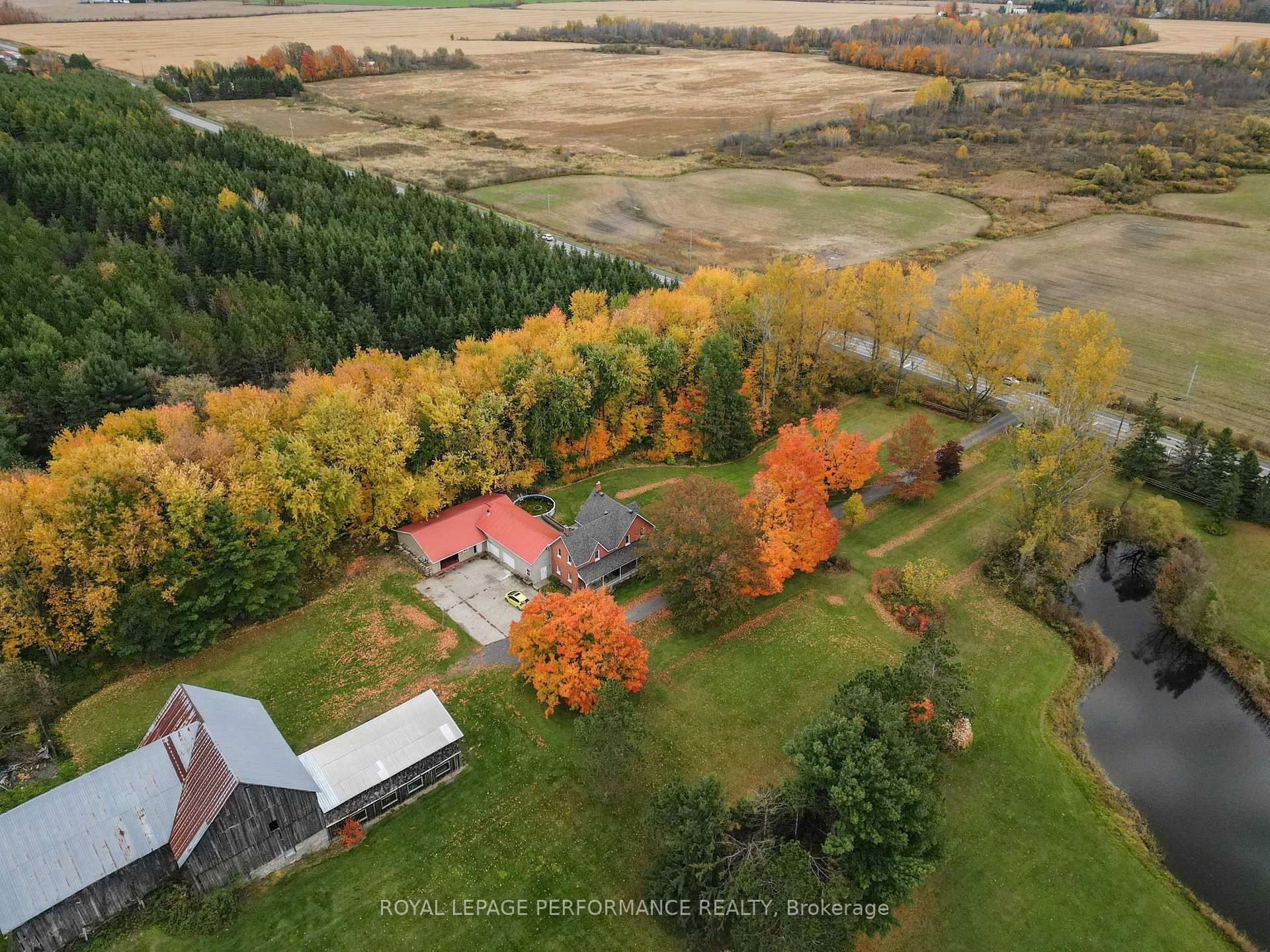 Photo 23 of 8253 Russell Road, Ottawa, Sarsfield/Bearbrook — HOMEH