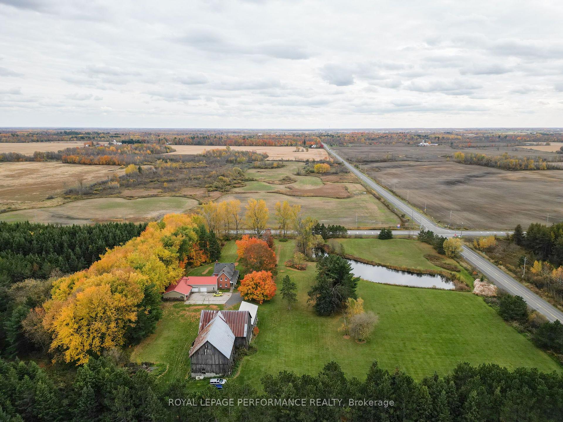 Photo 24 of 8253 Russell Road, Ottawa, Sarsfield/Bearbrook — HOMEH