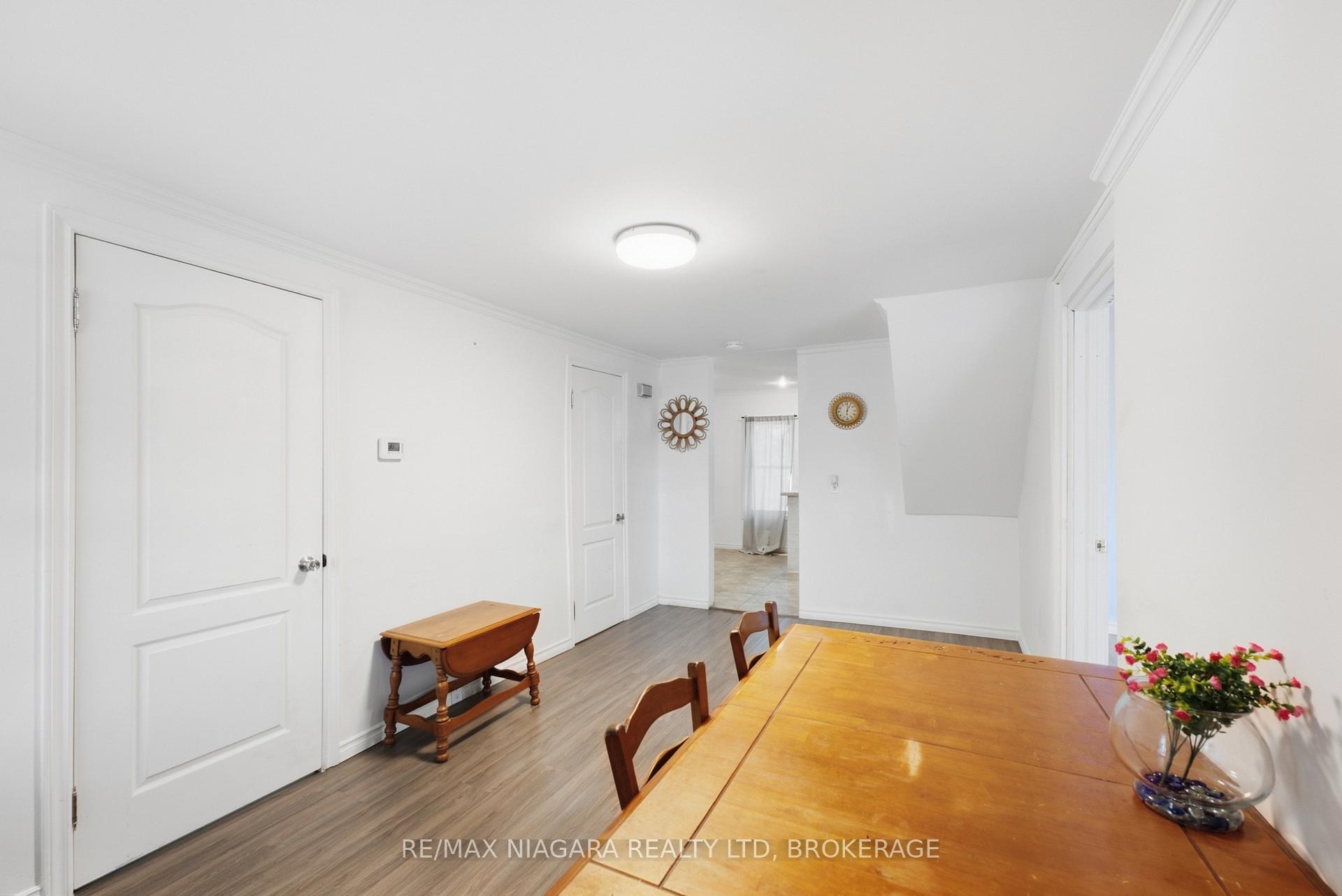 Photo 4 of 6525 Oneil Street, Niagara Falls, Stamford — HOMEH