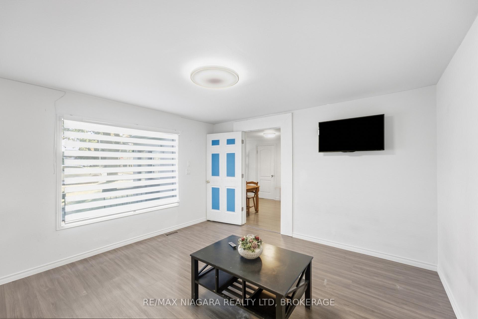 Photo 8 of 6525 Oneil Street, Niagara Falls, Stamford — HOMEH