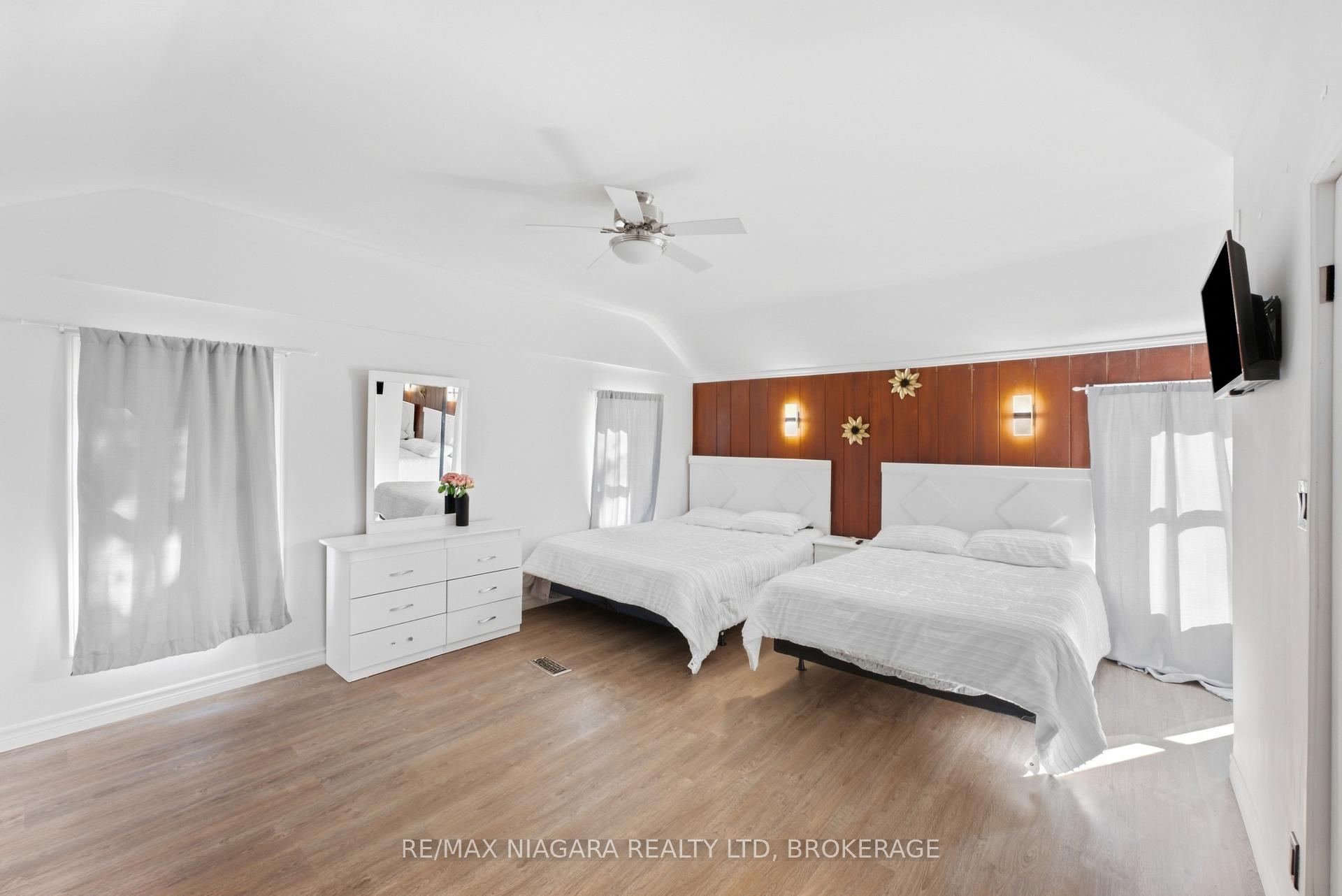 Photo 19 of 6525 Oneil Street, Niagara Falls, Stamford — HOMEH