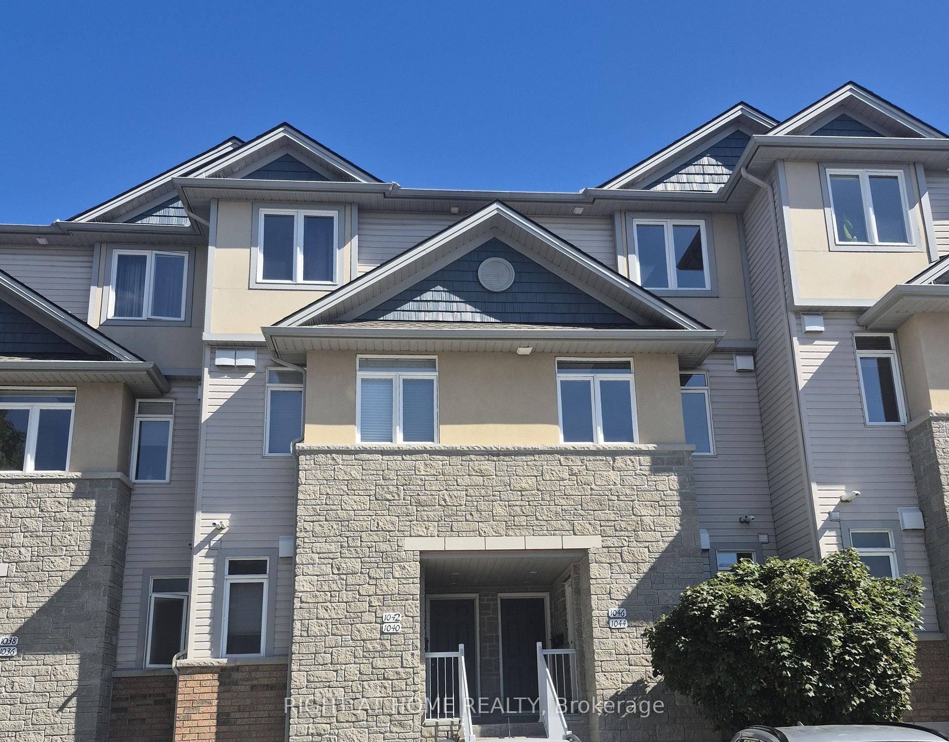 Photo 1 of 1046 Redtail Private, Ottawa, Cyrville — HOMEH