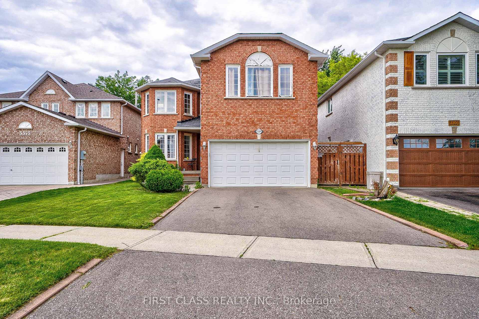 Photo 1 of 3309 Loyalist Drive, Mississauga, Erin Mills — HOMEH