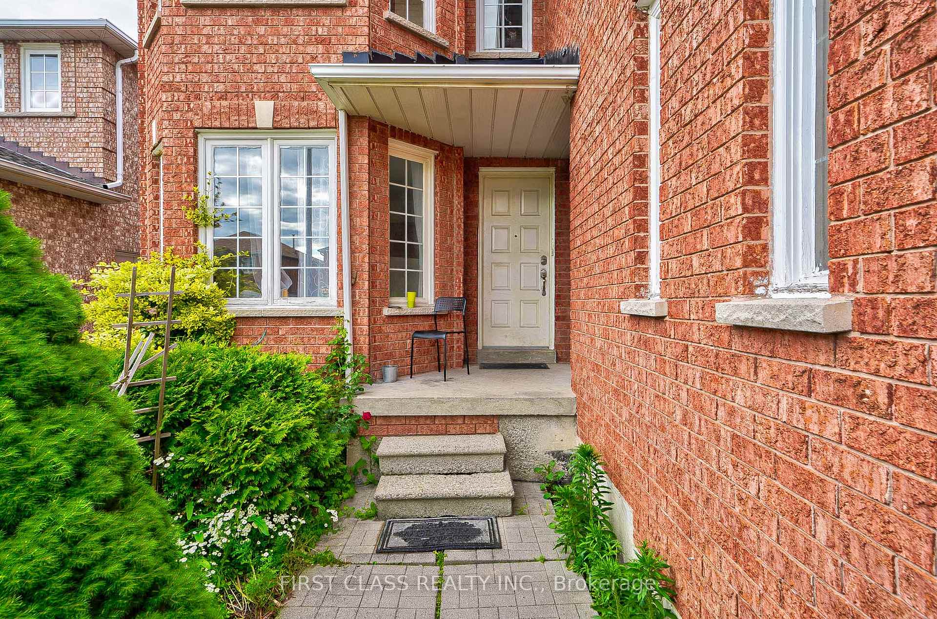 Photo 3 of 3309 Loyalist Drive, Mississauga, Erin Mills — HOMEH