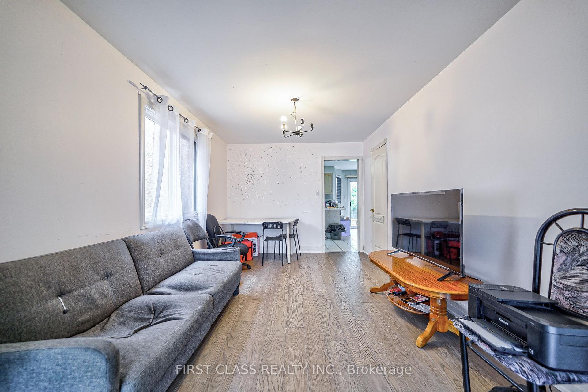 Photo 10 of 3309 Loyalist Drive, Mississauga, Erin Mills — HOMEH