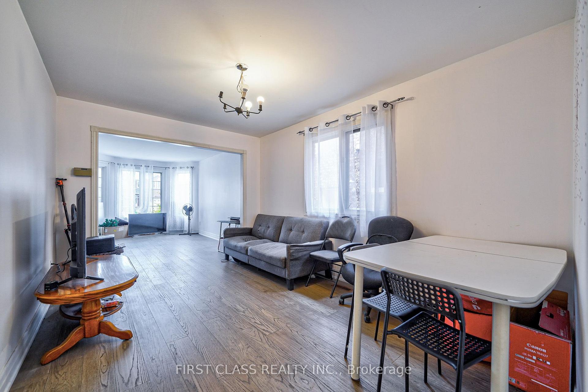 Photo 12 of 3309 Loyalist Drive, Mississauga, Erin Mills — HOMEH
