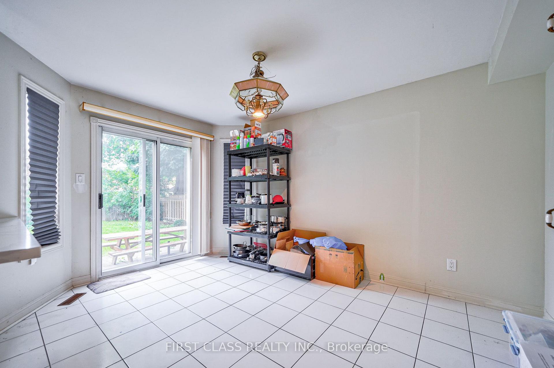 Photo 18 of 3309 Loyalist Drive, Mississauga, Erin Mills — HOMEH