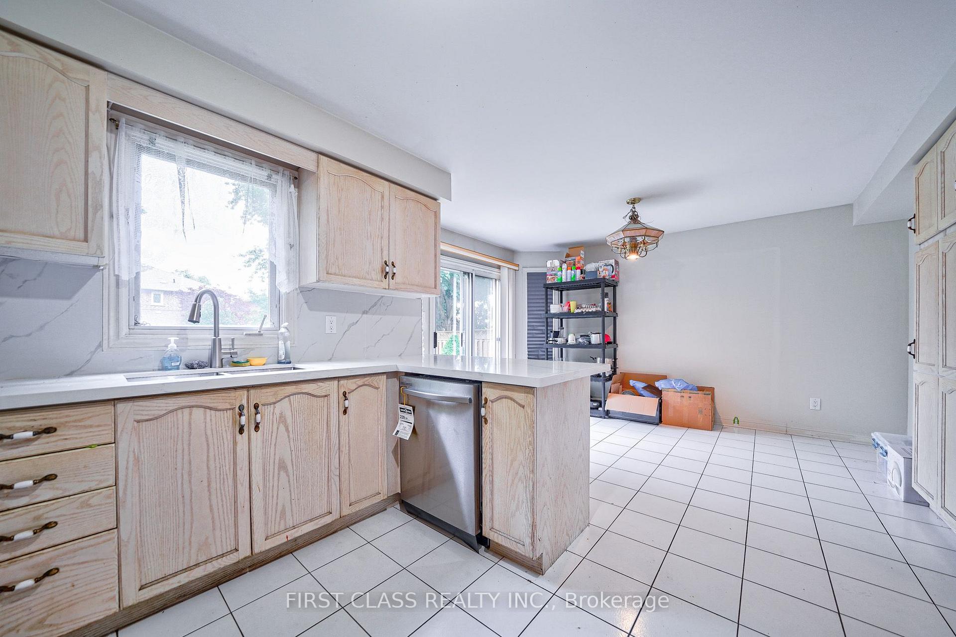 Photo 22 of 3309 Loyalist Drive, Mississauga, Erin Mills — HOMEH