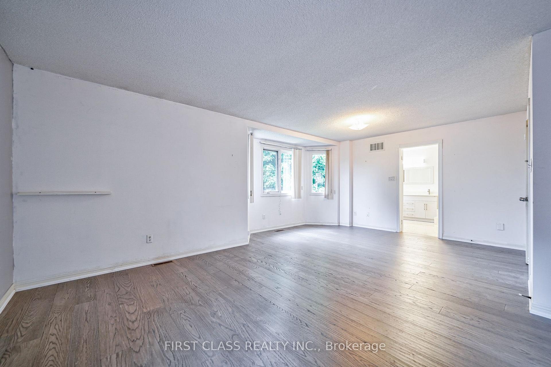 Photo 30 of 3309 Loyalist Drive, Mississauga, Erin Mills — HOMEH