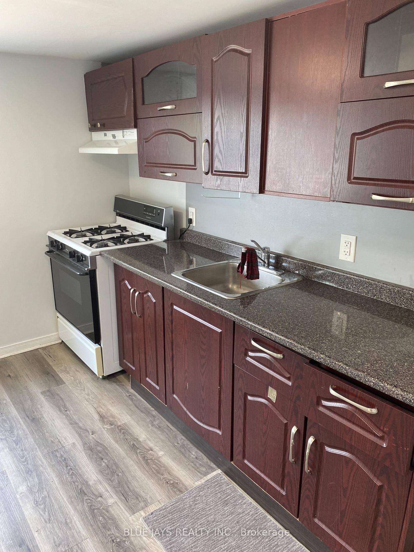 Photo 2 of Unit Apt # 3, 60 Main Street E, Southgate — HOMEH