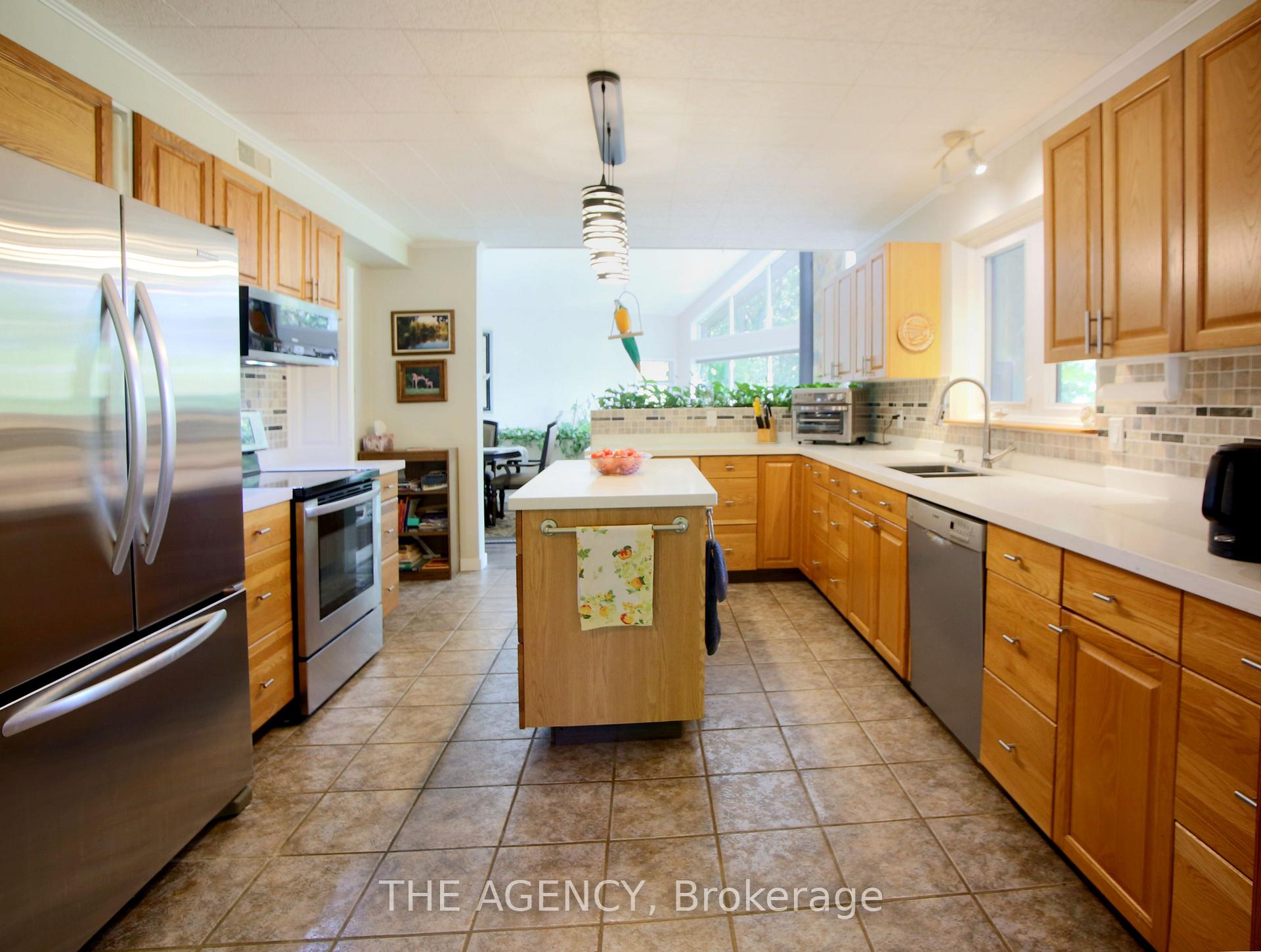 Photo 10 of 295 Brant Road, Brant, South Dumfries — HOMEH