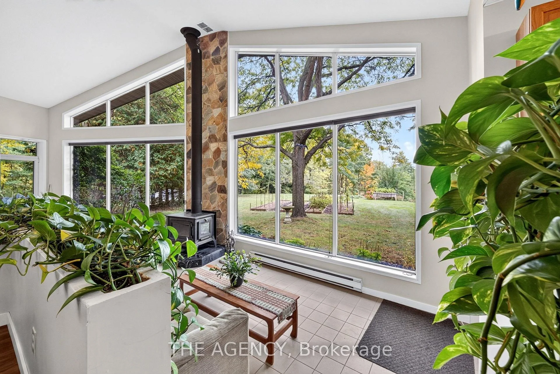 Photo 18 of 295 Brant Road, Brant, South Dumfries — HOMEH
