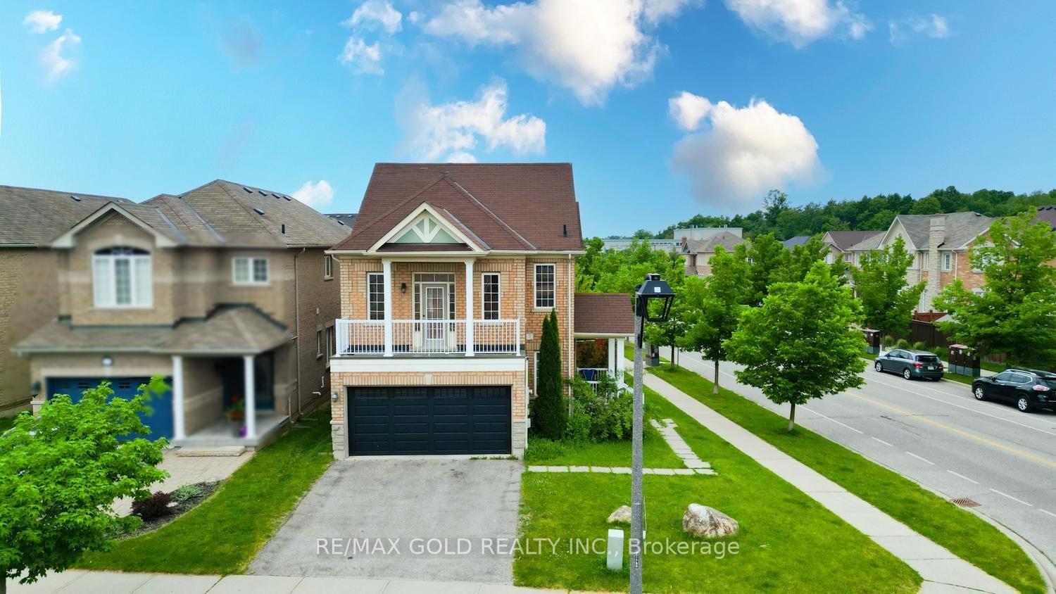 Photo 3 of 424 Barber Drive, Halton Hills, Georgetown — HOMEH