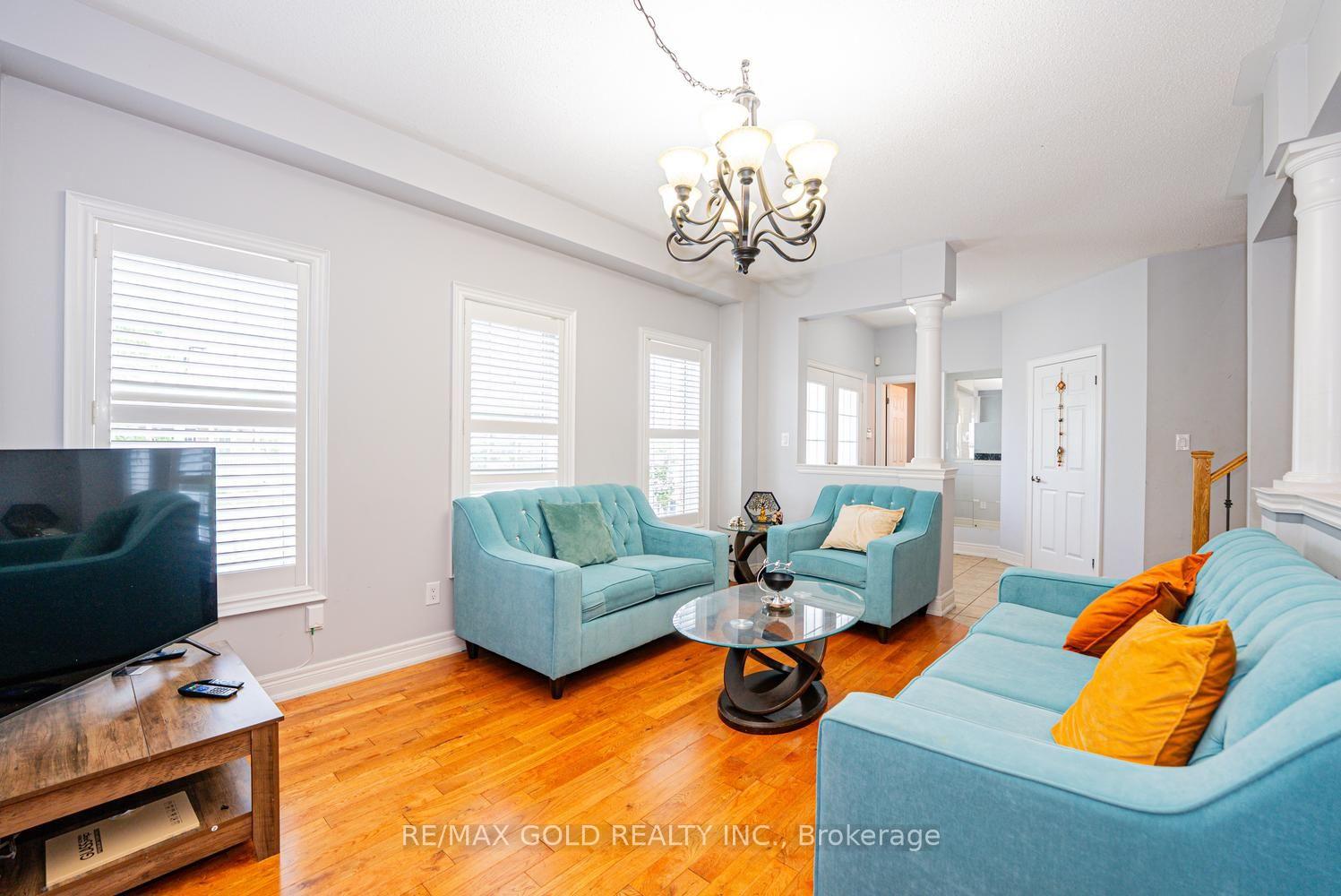 Photo 10 of 424 Barber Drive, Halton Hills, Georgetown — HOMEH