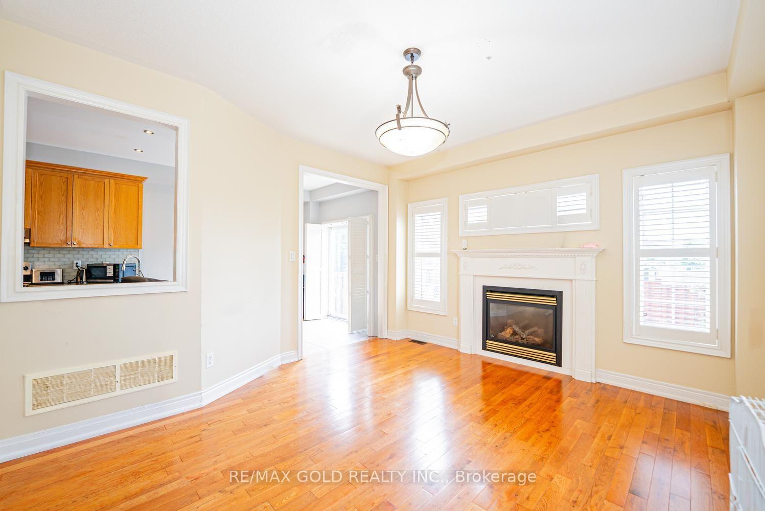 Photo 14 of 424 Barber Drive, Halton Hills, Georgetown — HOMEH