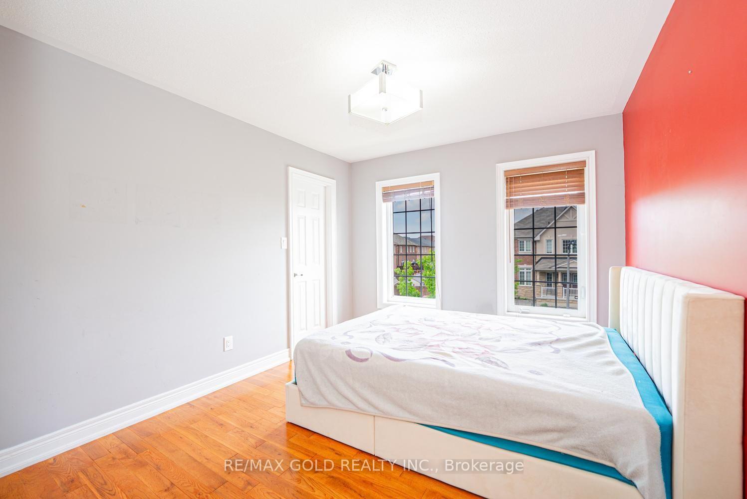 Photo 25 of 424 Barber Drive, Halton Hills, Georgetown — HOMEH