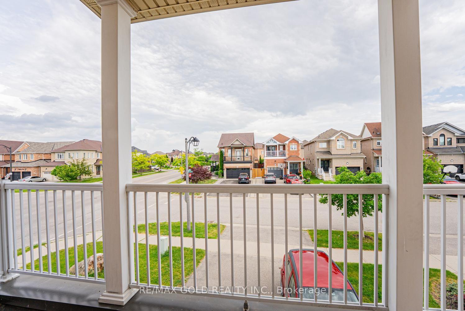 Photo 29 of 424 Barber Drive, Halton Hills, Georgetown — HOMEH