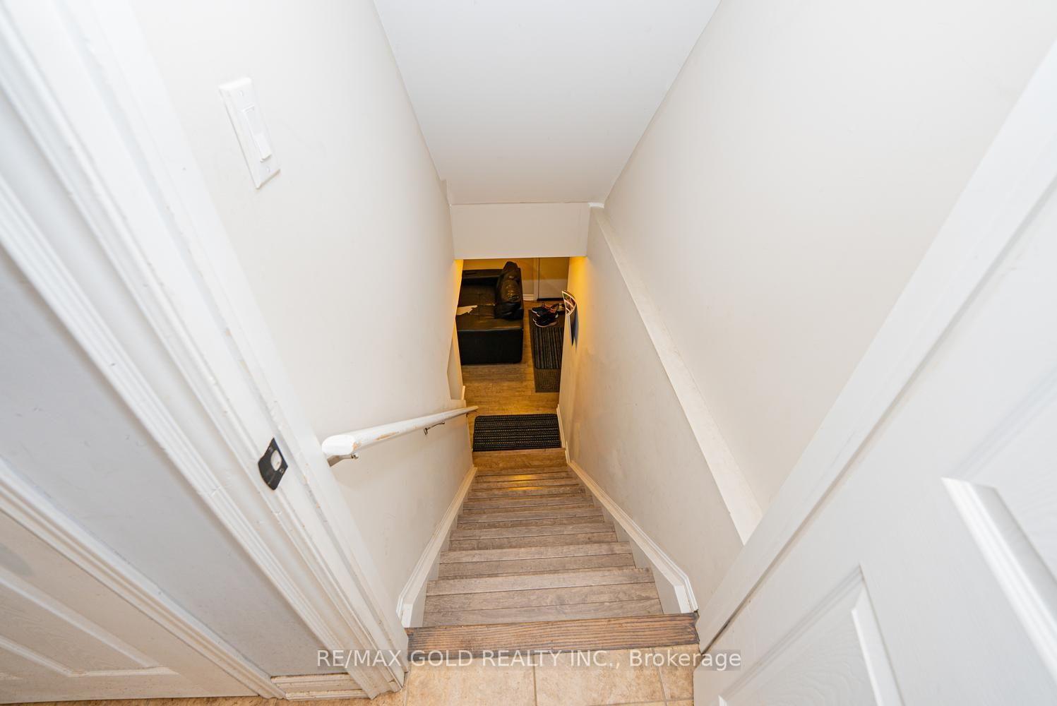Photo 32 of 424 Barber Drive, Halton Hills, Georgetown — HOMEH