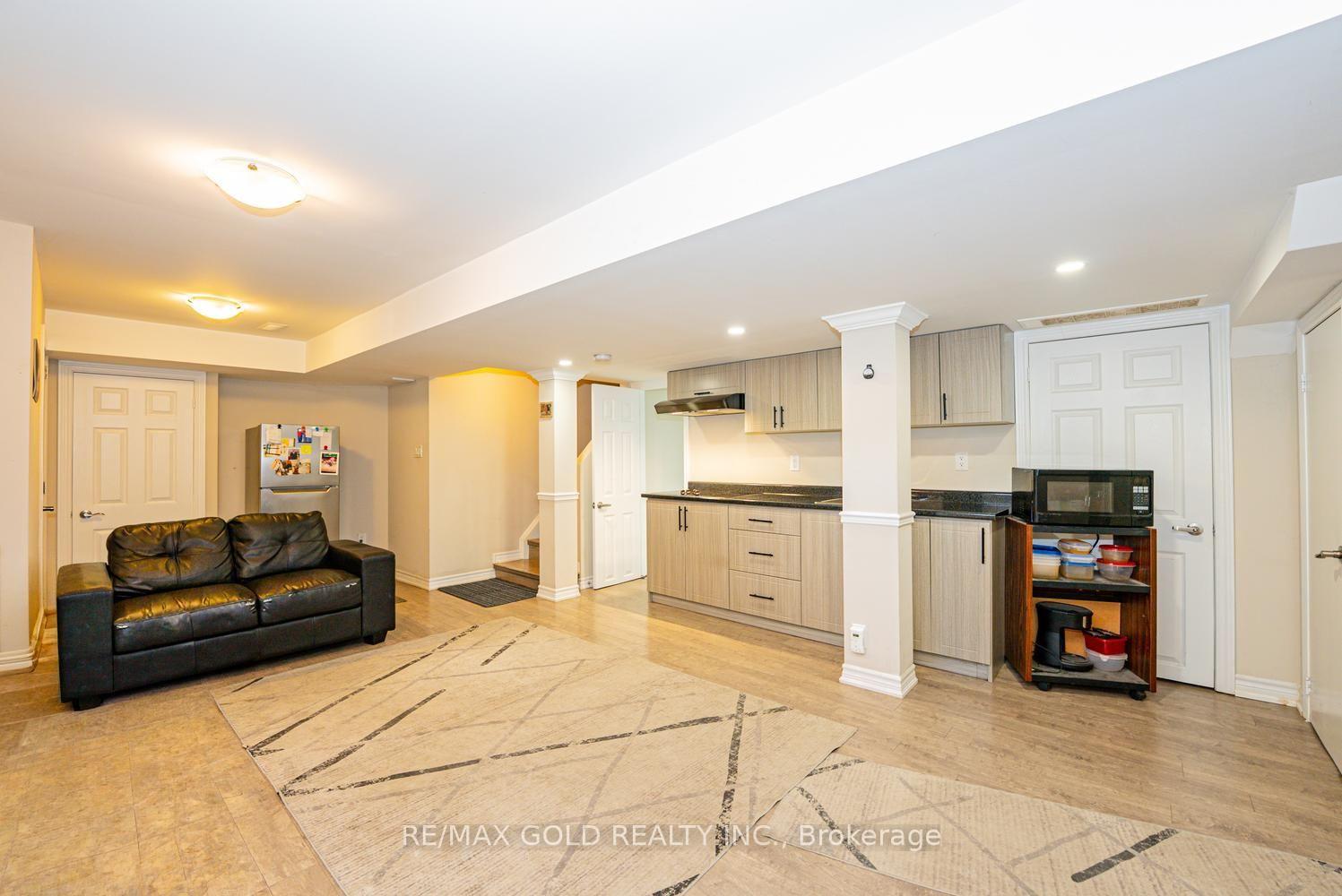 Photo 34 of 424 Barber Drive, Halton Hills, Georgetown — HOMEH