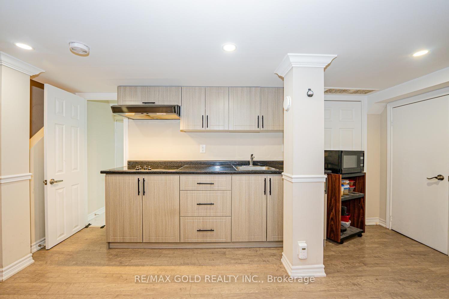 Photo 35 of 424 Barber Drive, Halton Hills, Georgetown — HOMEH