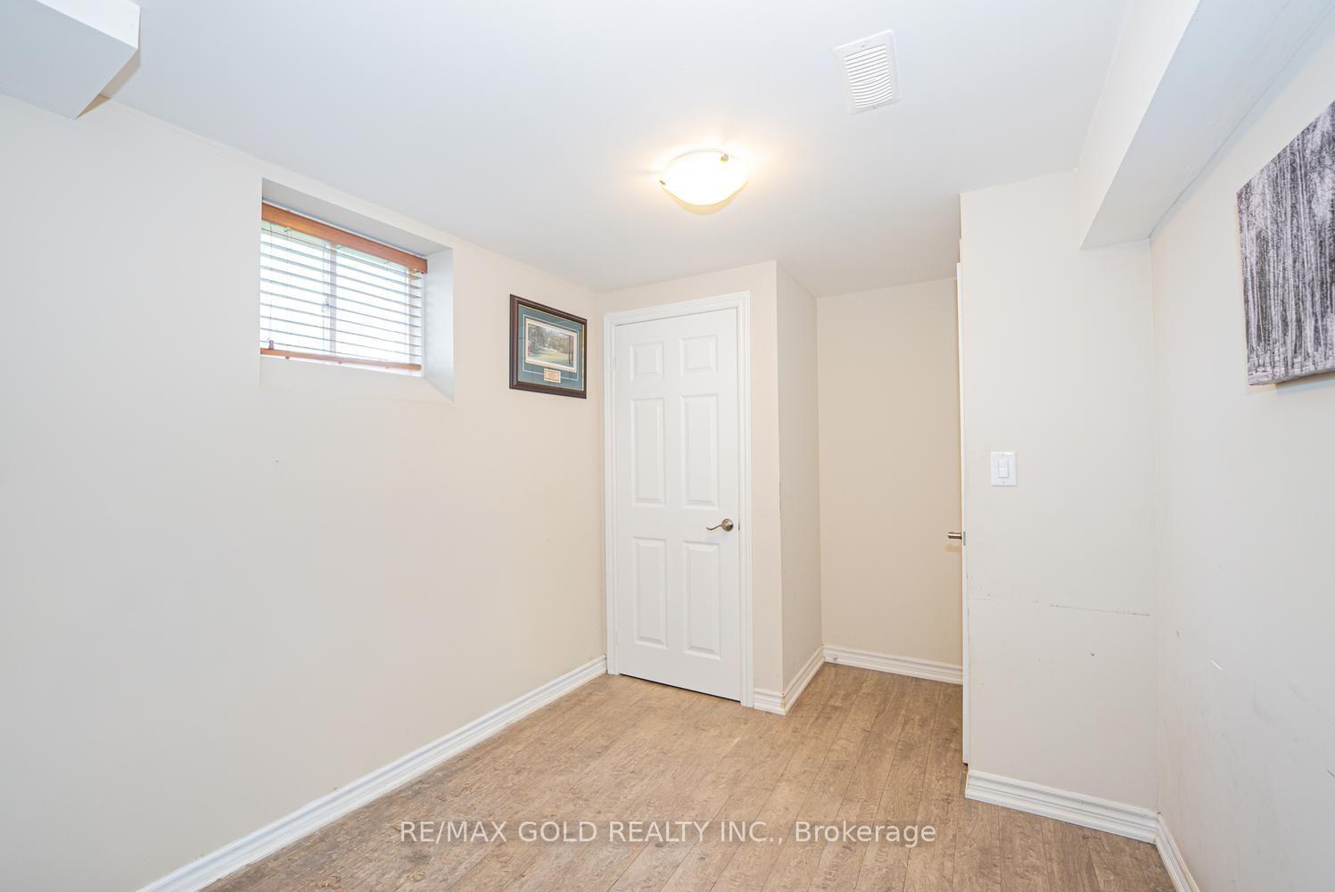 Photo 39 of 424 Barber Drive, Halton Hills, Georgetown — HOMEH