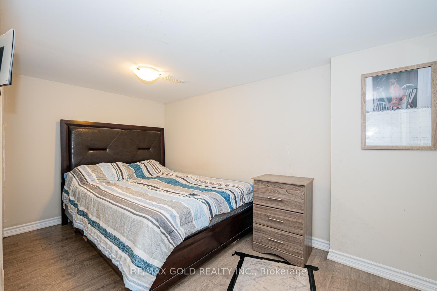 Photo 40 of 424 Barber Drive, Halton Hills, Georgetown — HOMEH