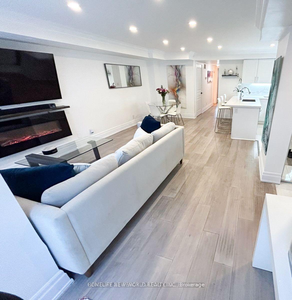 Photo 5 of Unit 109, 2 Dunsheath Way, Markham, Cornell — HOMEH