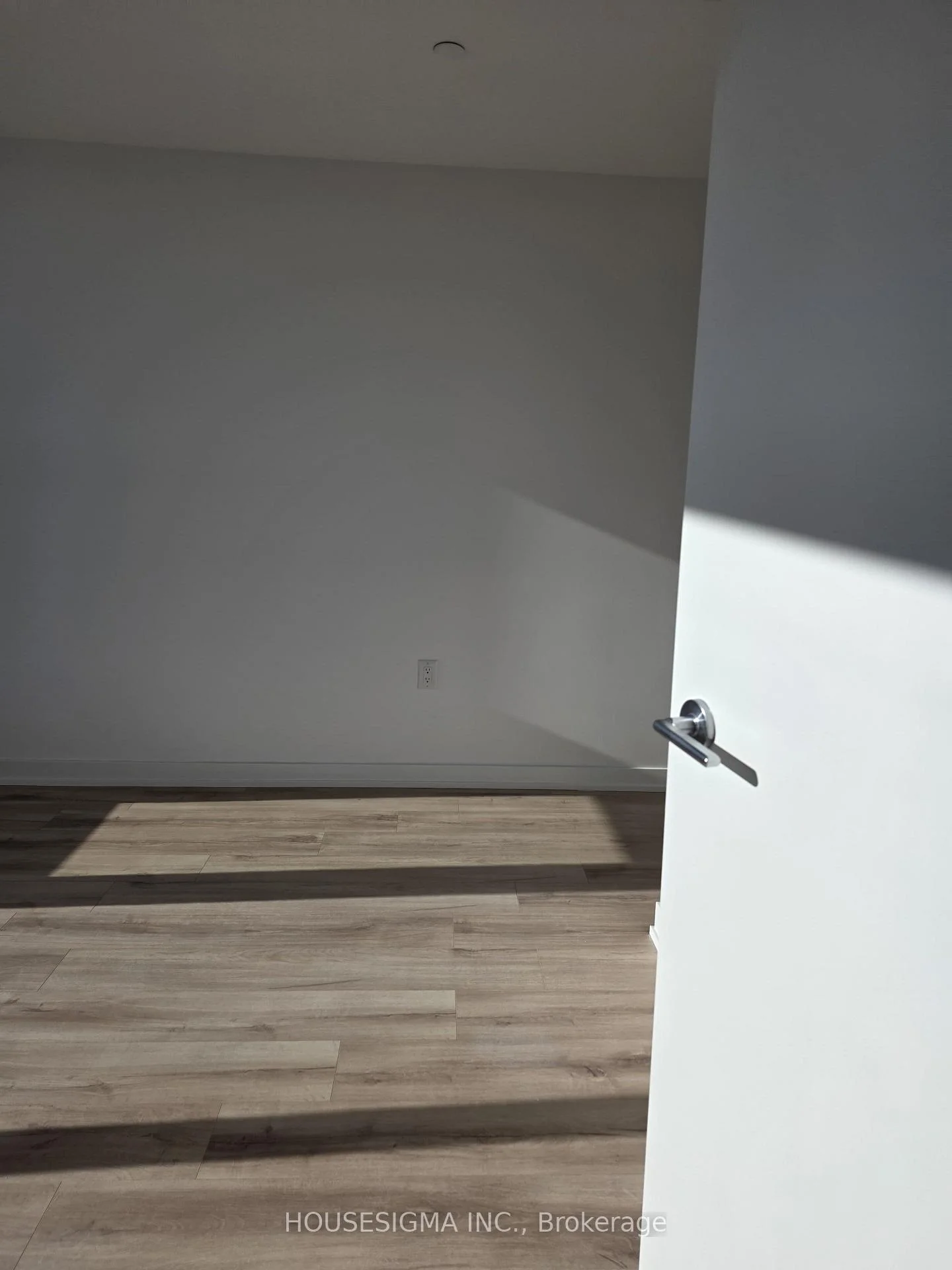 Photo 12 of Unit 608, 7439 Kingston Road E, Scarborough, Rouge — HOMEH