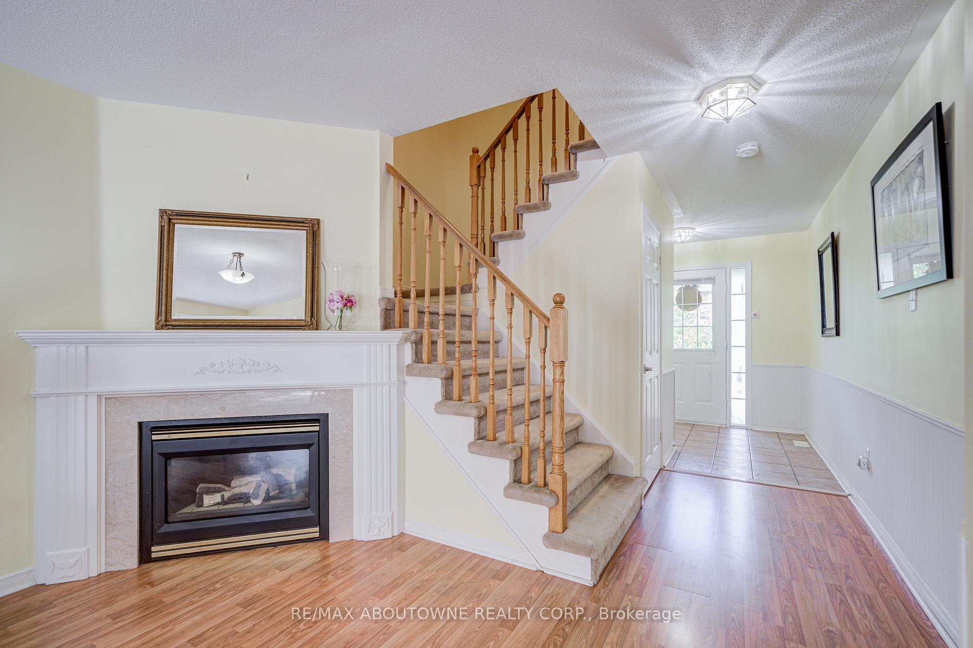 Photo 9 of 5128 Falconcrest Drive, Burlington, Uptown — HOMEH