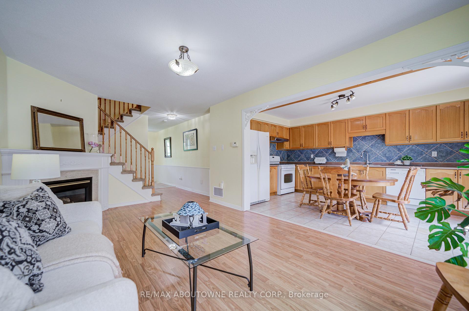 Photo 15 of 5128 Falconcrest Drive, Burlington, Uptown — HOMEH